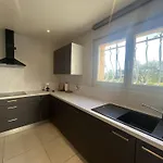 Rez De Chaussee De Maison, Direct Plage, Grand T4 Fréjus