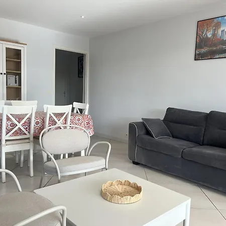 Rez De Chaussee De Maison, Direct Plage, Grand T4