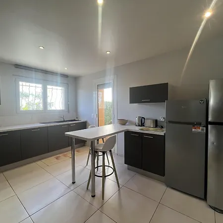 Lejlighed Rez De Chaussee De Maison, Direct Plage, Grand T4 Fréjus