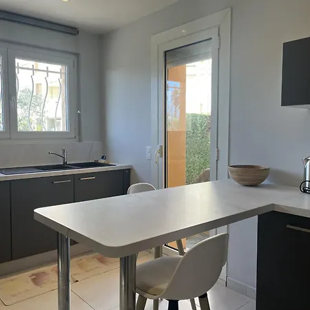 Rez De Chaussee De Maison, Direct Plage, Grand T4