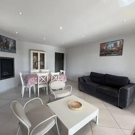 아파트 Rez De Chaussee De Maison, Direct Plage, Grand T4 Fréjus