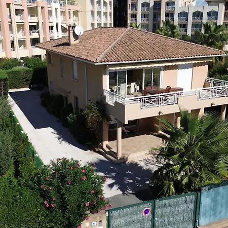 Rez De Chaussee De Maison, Direct Plage, Grand T4 Fréjus